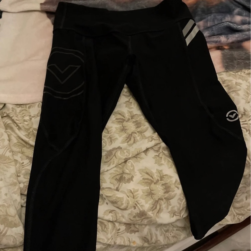 Virus leggings!
